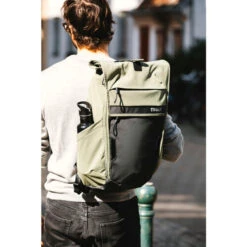 Thule Paramount Commuter Backpack 27L -Travel Bag Store 7cc935 250136d6d5f74659a3a2302ed2ea7523mv2